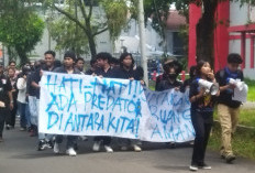 Kawal Dugaan Pelecehan Seksual, Massa FH Unej Kepung Dekanat Desak Ruang Aman Kampus