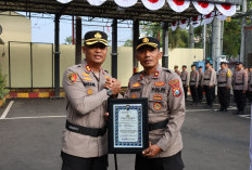 Polisi Berprestasi Diguyur Penghargaan, Pengungkap Curanmor hingga Juara Karate Dapat Apresiasi