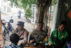 Dekati Warga Lewat Secangkir Kopi, Polsek Sukomanunggal Gelar Jumat Curhat di Warkop Garage Surabaya