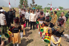 Panen Raya Desa Kepuh Melimpah, Baharudin Ajak Petani Maksimalkan Lahan dan Jaga Alam