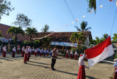 Police Goes to School, Polisi Jadi Pembina Upacara di SDN Tulungrejo Blitar