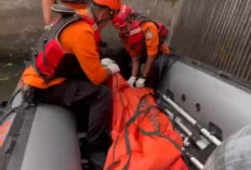 Perempuan Lansia Ditemukan Meninggal Di Bozem Barata Jaya Gubeng Surabaya