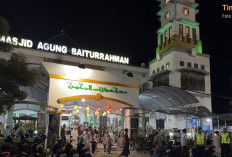 Jaga Kekhusyukan Ibadah Ramadan, Kapolres Ngawi Sebar Personel Amankan Salat Tarawih di Sejumlah Masjid