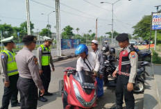 Persempit Ruang Gerak Pelaku Kriminal, Personel Gabungan Sekat Pemotor di Pintu Suramadu