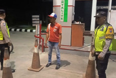 Polisi Ngawi Patroli dan Sambang Warga Padas Jaga Kamtibmas Kondusif