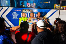 Layanan SIM Polresta Sidoarjo, Sapa Masyarakat di Malam Hari