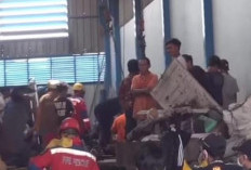 Dua Pekerja Tertimpa Tumpukan Besi di Ngagel, Satu Masih Dirawat Intensif