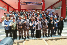 Kunker ke Sumenep, Gubernur Khofifah Gerojok Bantuan Kesehatan, UMKM, Petani, dan Nelayan