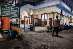 Jamin Kekhusyukan Ibadah Ramadan, Polsek Lumajang Kota Siagakan Personel di Masjid Al Madinatul Munawaroh