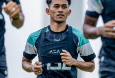 Uston Nawawi Siapkan Strategi Khusus Hadapi Borneo FC di GBT Surabaya