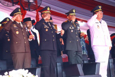 Upacara HUT Ke-81 RI Berlangsung Khidmat, Kapolres Gresik: Generasi Muda Harus Jadi Penerus Semangat Pahlawan