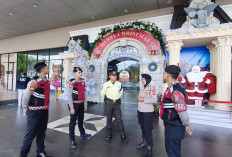 Polisi Sidoarjo Patroli di Pusat Perbelanjaan, Berikan Rasa Aman Nataru