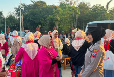 Polwan Polresta Sidoarjo Amankan Car Free Day Alun-alun