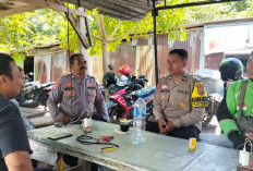 Dekati Driver Ojol, Polsek Wiyung Sosialisasikan Call Center 110 di Basecamp Warkop Tepi Sawah