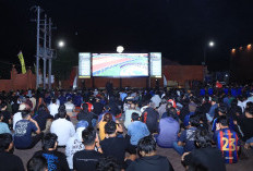 Nobar Piala Dunia Bareng Polres Ngawi, Warga Nikmati Makan Minum Gratis dan Puluhan Doorprize 