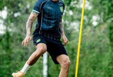 Sempat Diragukan, Bruno Paraiba Buktikan Kualitas Lewat Hattrick untuk Persebaya