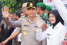 Kapolres Kediri Kota Kawal Pemberangkatan Buruh ke Peresmian Monumen Marsinah