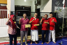 Meriah dan Penuh Kebersamaan, Warga RT 03 Kebraon Indah Permai Gelar Malam Tirakatan HUT ke-81 RI