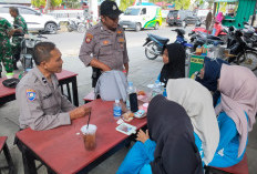Polisi Ngawi Edukasi Warga Kasreman Tertib Berlalu Lintas, Cegah Narkoba dan Sosialisasikan Layanan 110