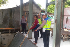 Antisipasi Banjir, Polsek Sawahan Rutin Cek Kesiapan Rumah Pompa di Jalan Bukit Barisan