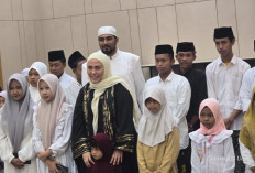 Abd Aziz Salim Syabibi Santuni Puluhan Anak Yatim di Sumenep