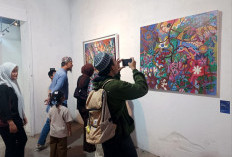 17 Seniman Gasrug Gresik Gelar Pameran Sastra Rupa, Terinspirasi Puisi Dewi Musdalifah