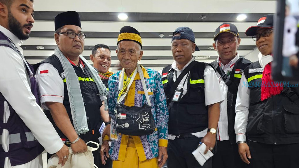 Jemaah Haji Tertua asal Indonesia, Harun bin Senar Telah Tiba di Madinah