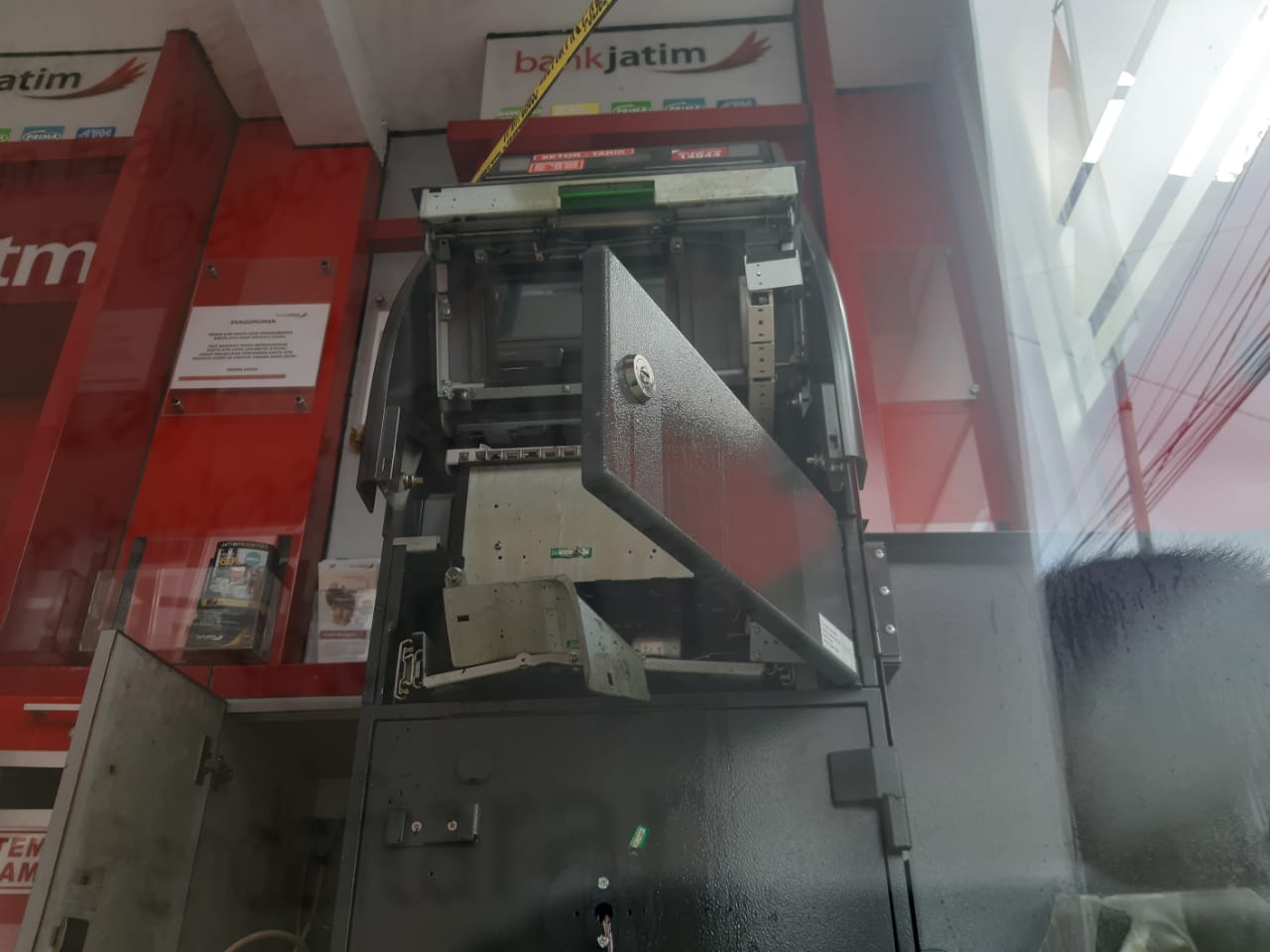 Alasan Kartu ATM Tertelan, Nekat Rusak Mesin ATM Bank Jatim