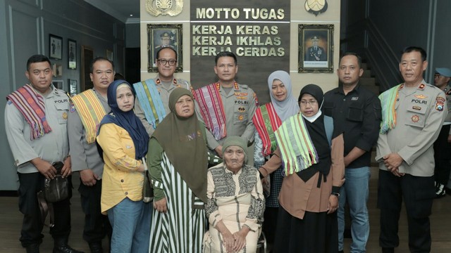 Polresta Malang Kota Fasilitasi Pertemuan Keluarga Terpisah 37 Tahun
