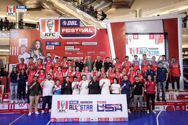 Pelatih Kobe Bryant Latih Para Pelajar yang Masuk Skuad Elite KFC DBL Indonesia All-Star 2023