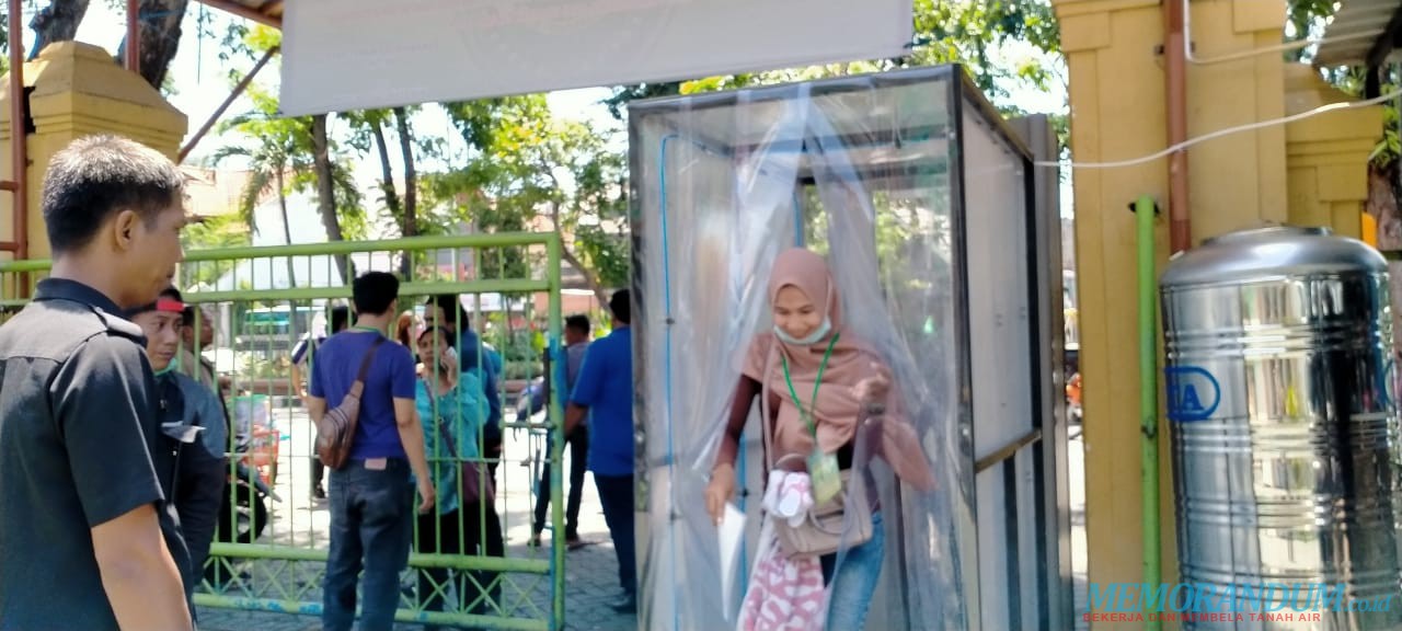 Video : Bilik Sterilisasi Disinfektan di Pengadilan Negeri Surabaya