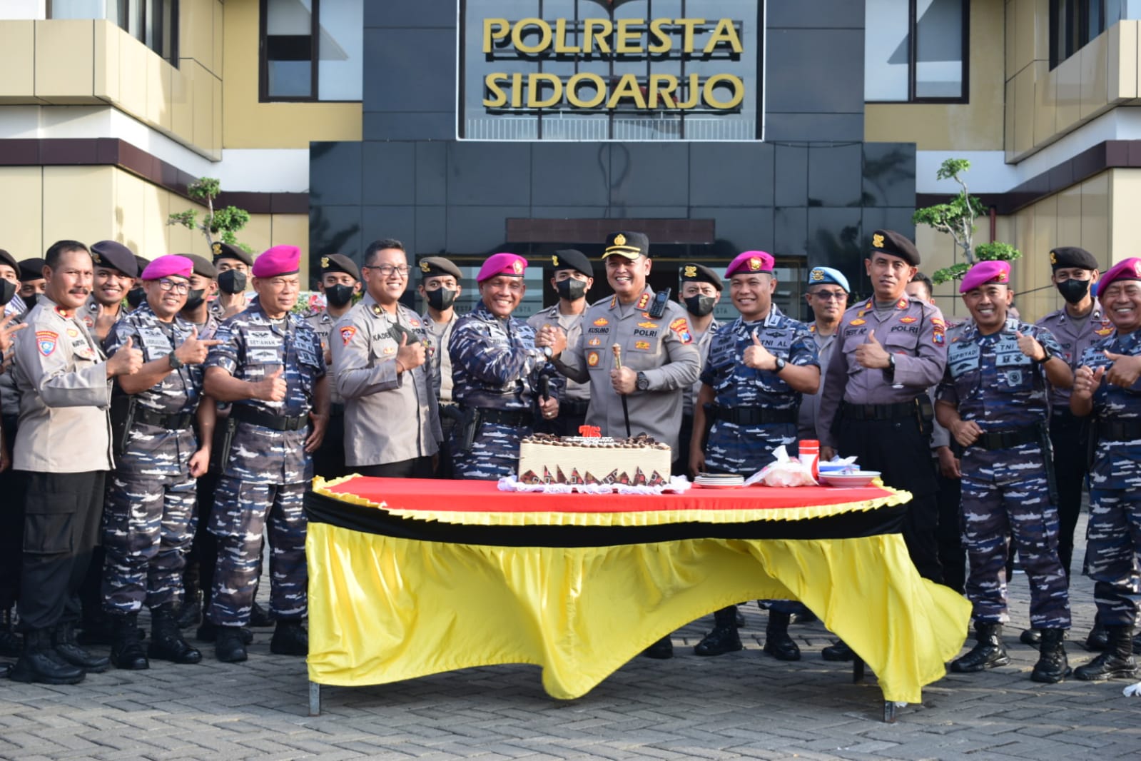 Polresta Sidoarjo Dapat Kejutan dari TNI di Hari Bhayangkara ke-76