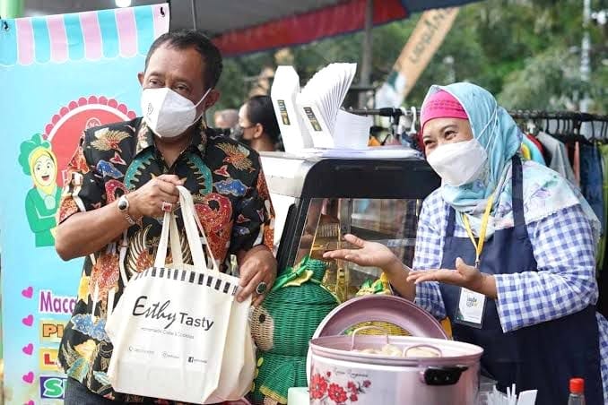 Wawali Surabaya Minta Optimalkan BLC untuk Digital Marketing Emak-emak UMKM