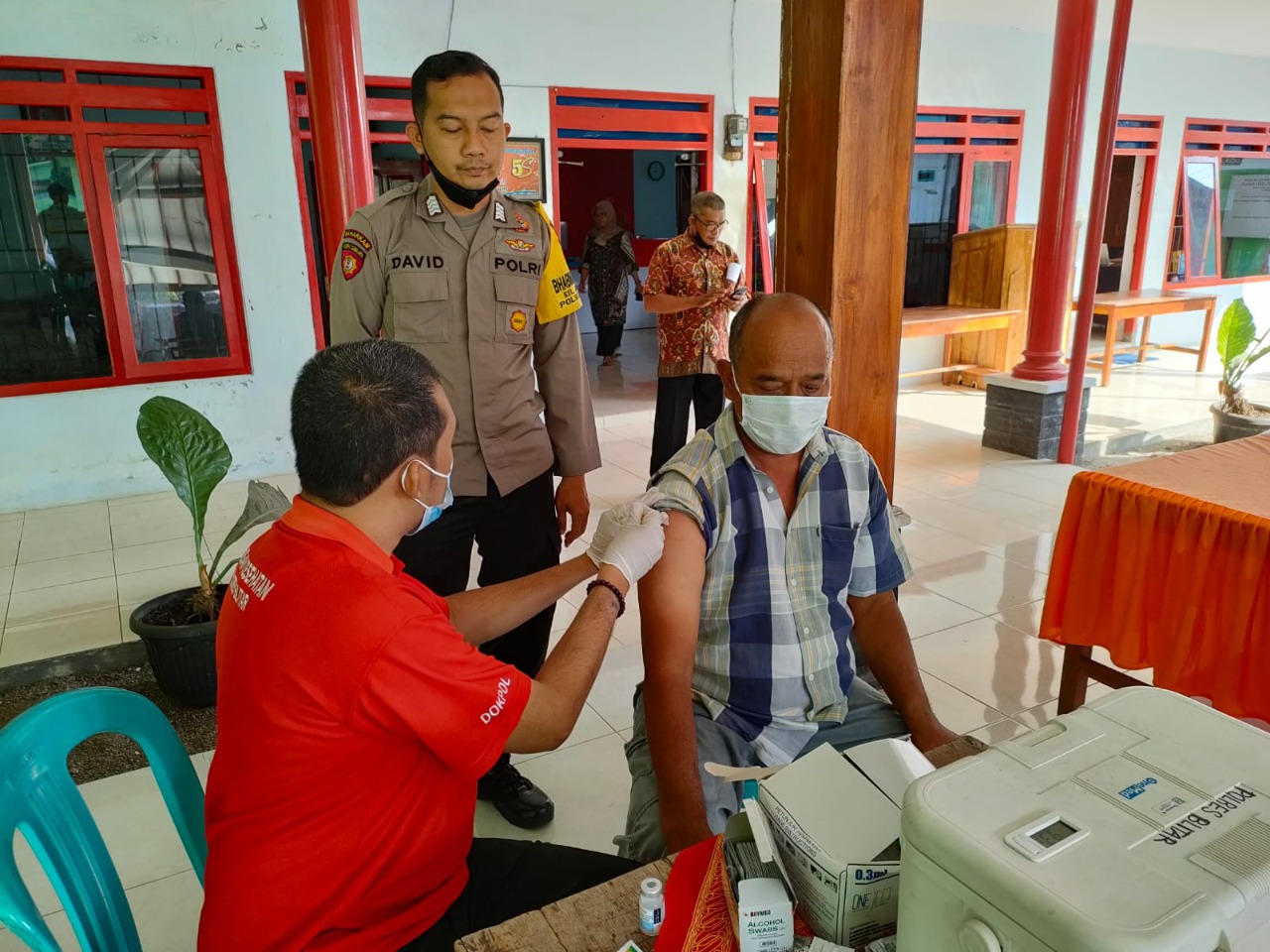 Masyarakat Serbu Gerai Vaksin Covid-19 Presisi Polres Blitar