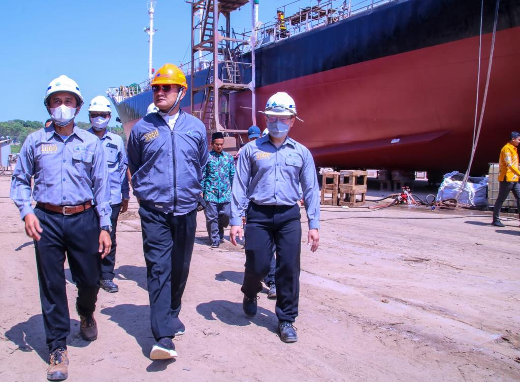Hadiri Docking Project Kapal ke 1000 PT Dok Pantai Lamongan