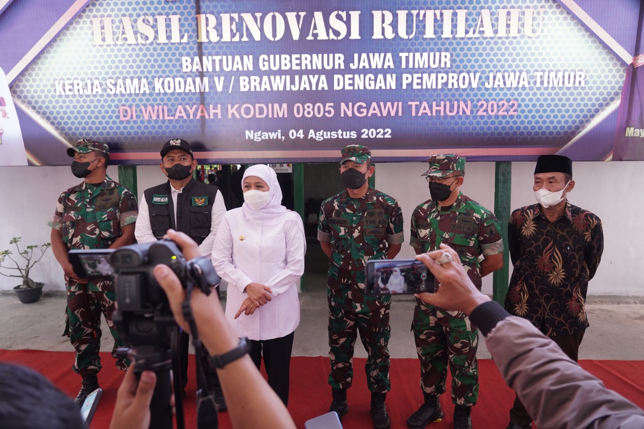 Pangdam V/Brawijaya Bersama Gubernur Resmikan Hasil Renovasi Rutilahu dan Jamban Keluarga di Ngawi