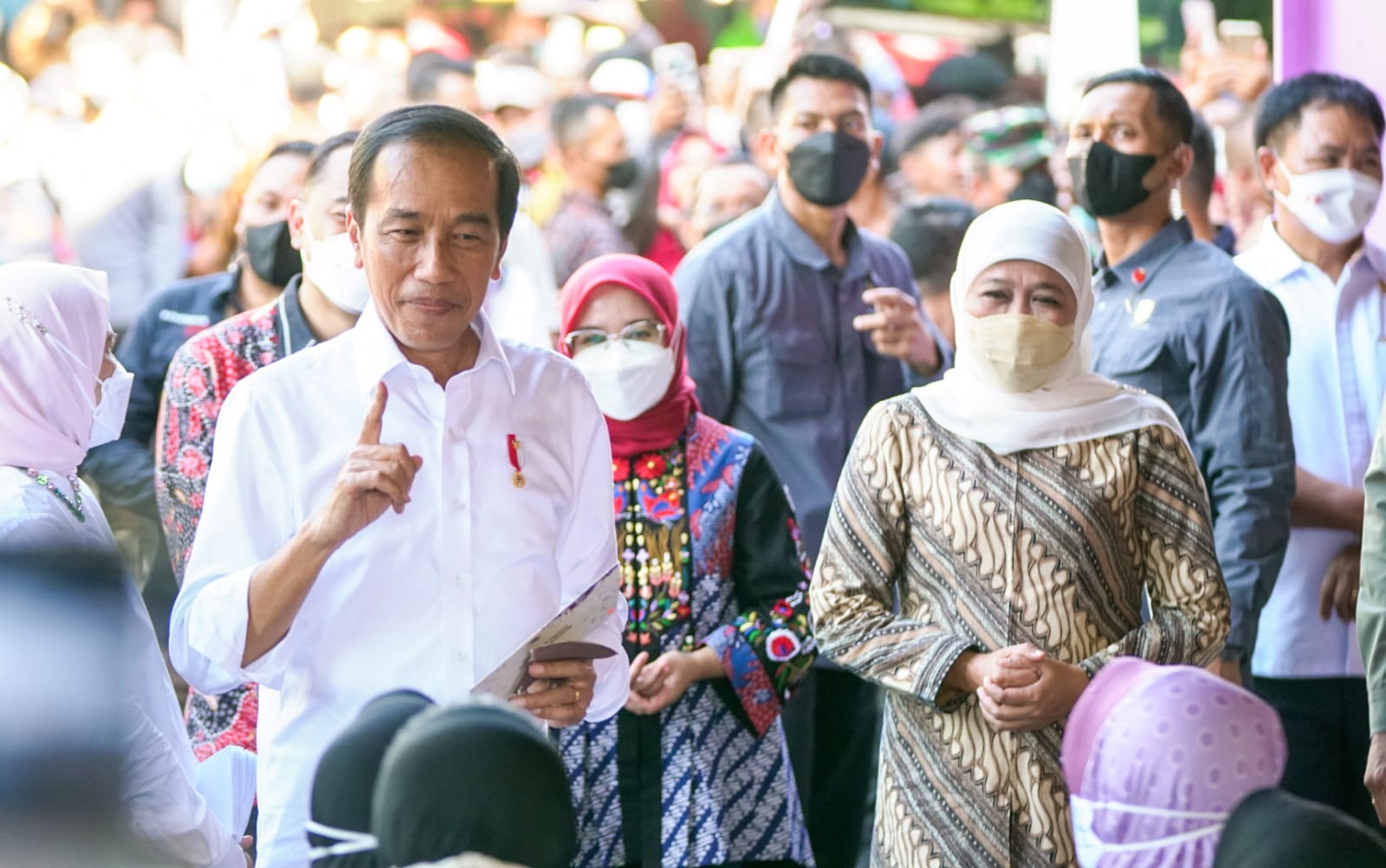 Gubernur Khofifah Yakin Langkah Selaras Jokowi Bantu Modal Pelaku Usaha Kecil