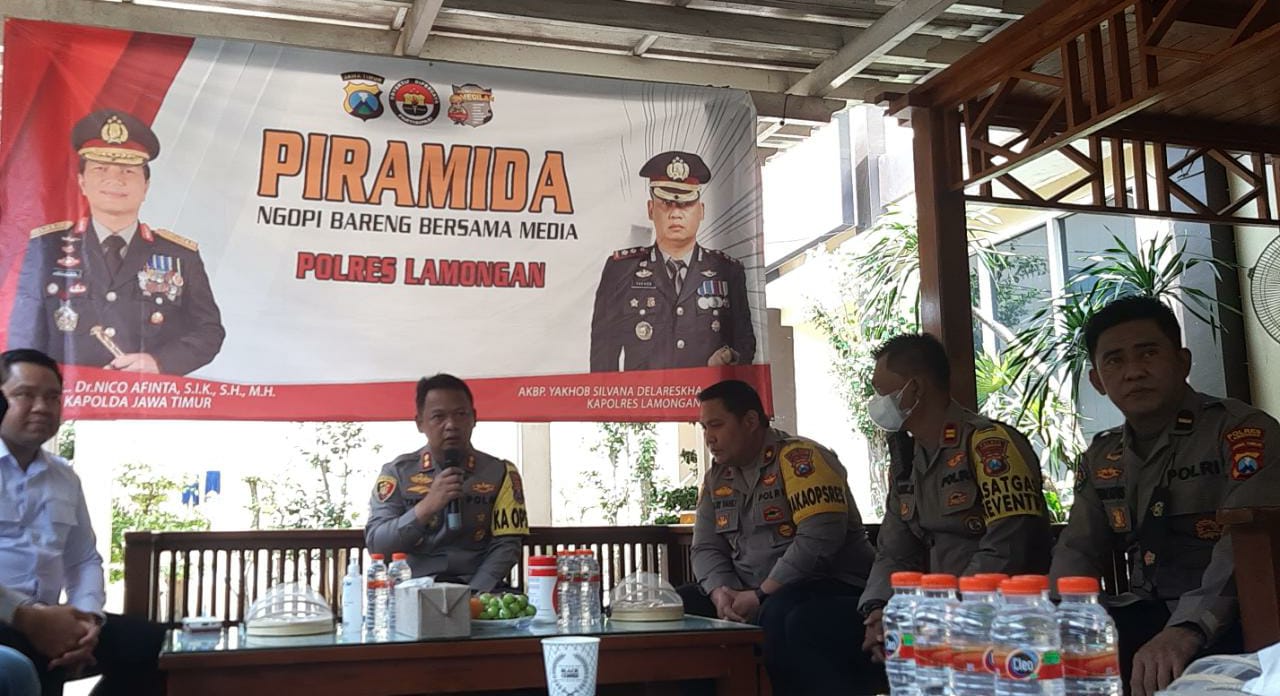 Perkuat Sinergi Jaga Kamtibmas, Kapolres Lamongan Ngopi Bareng Media