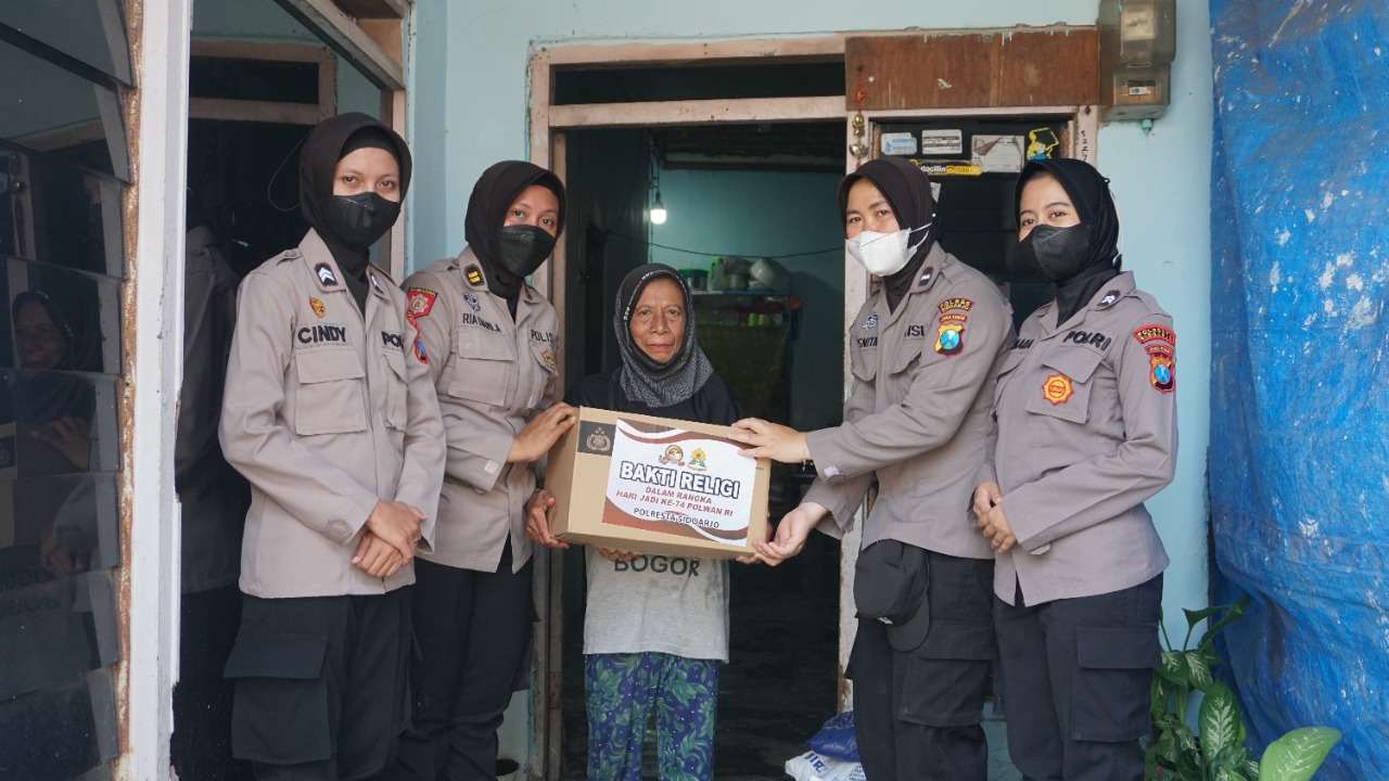 Polwan Sidoarjo Bakti Religi