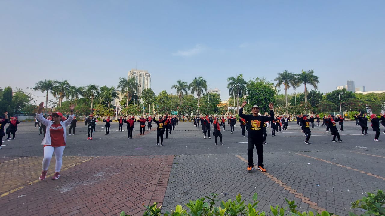 Ibu-ibu Pesenam Dahlan Iskan Style Goyang Grand City