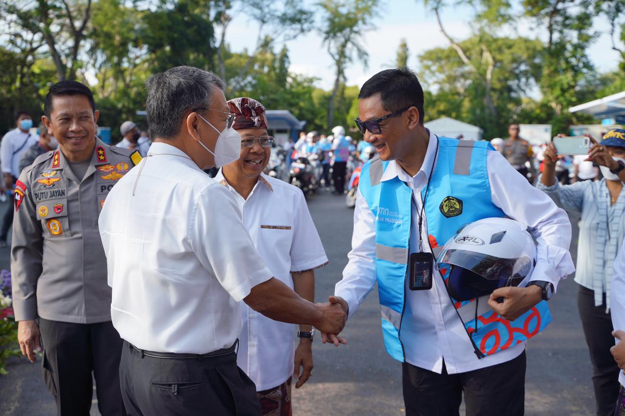 Kolaborasi Sambut Era EV Kementerian ESDM dan PLN Gelar Parade Motor Listrik di Bali