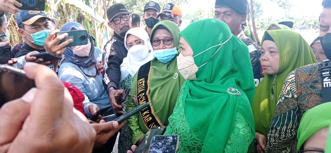 Hadiri Pelantikan PC Muslimat NU Kediri, Gubernur Jatim Ajak Sedekah Oksigen