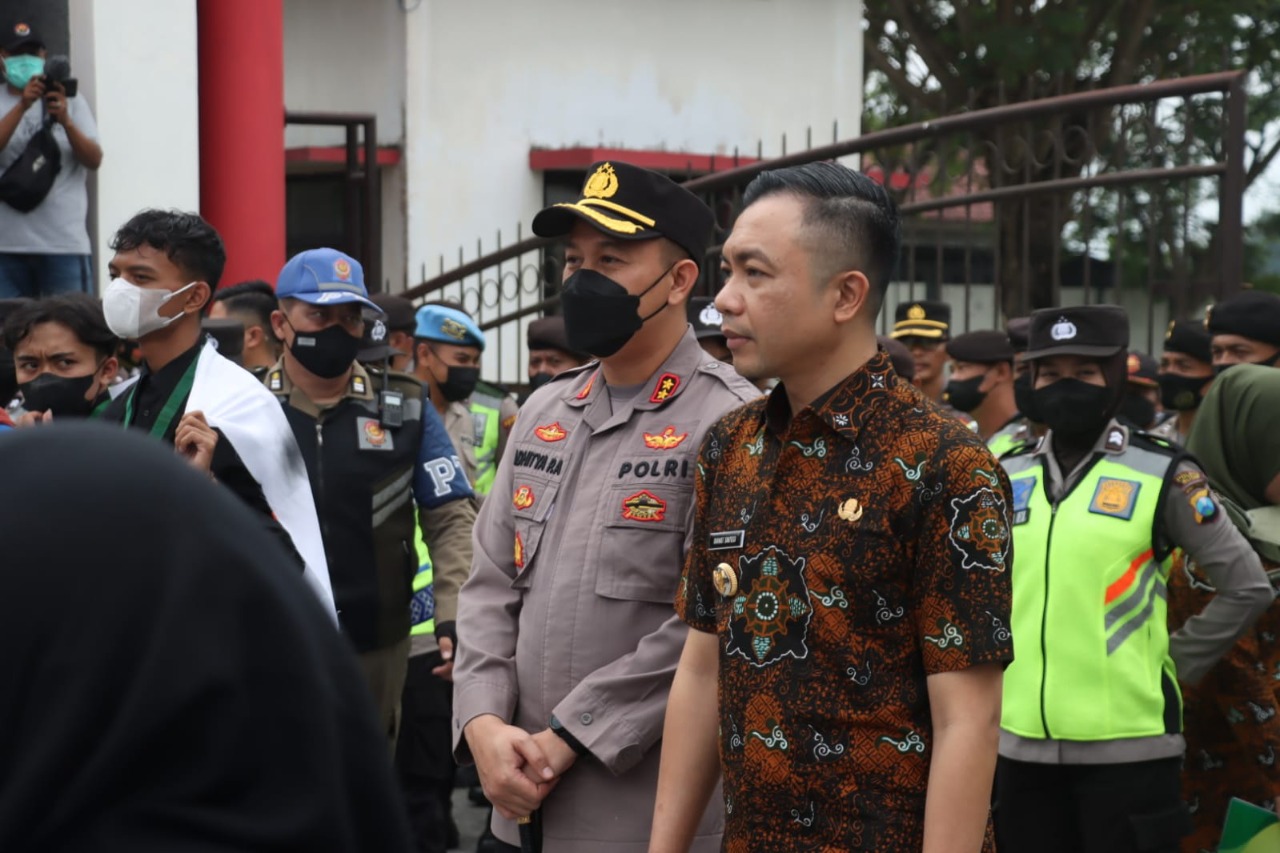 Kapolres Blitar Ademkan Peserta Aksi Penolakan Kenaikan BBM