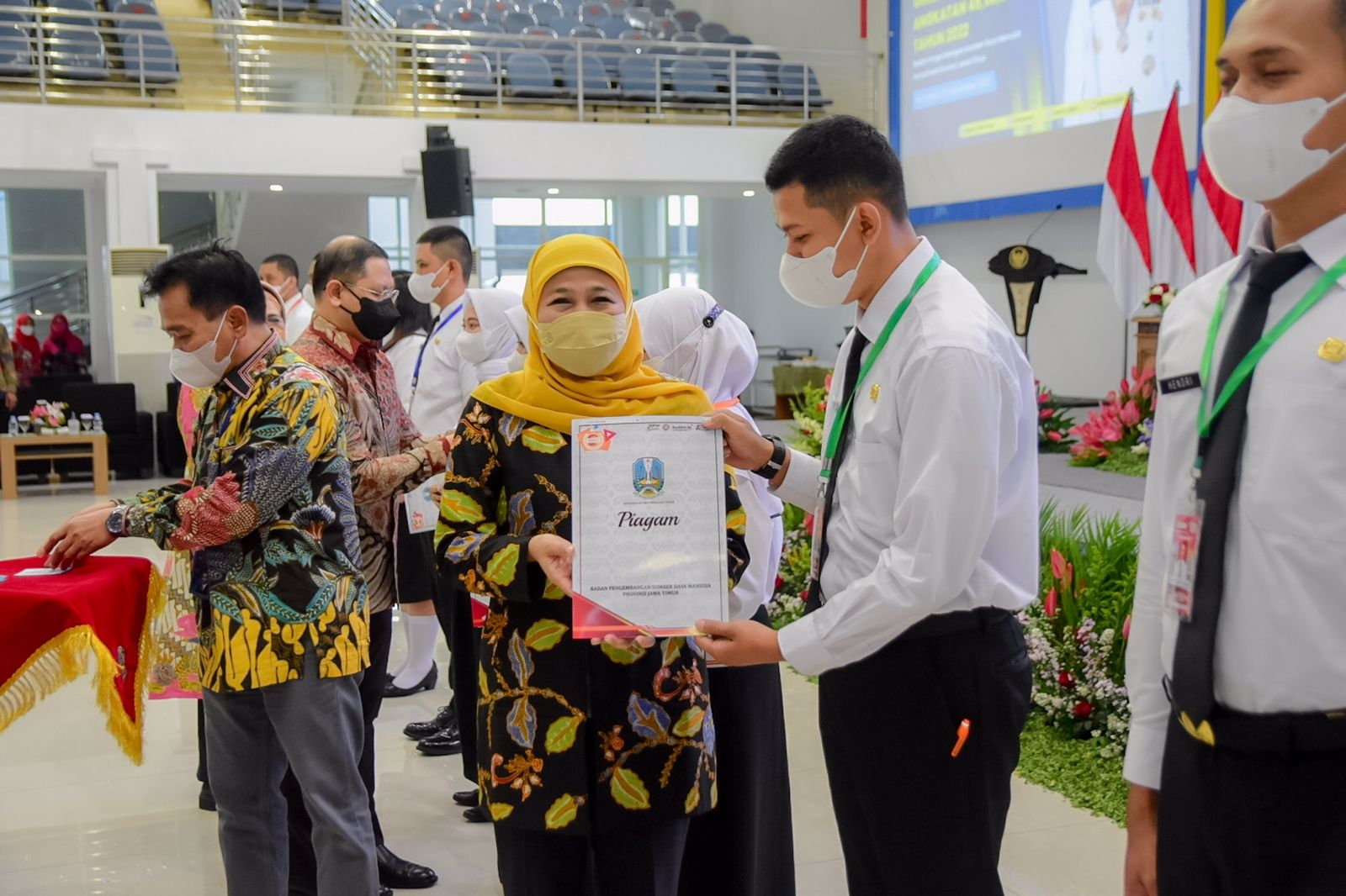 Gubernur Khofifah Minta CPNS Lipatgandakan Inovasi