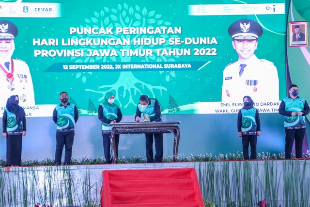 6 Desa/Kelurahan dan 6 Sekolahan di Lamongan Raih Penghargaan Lingkungan Hidup Tingkat Jatim