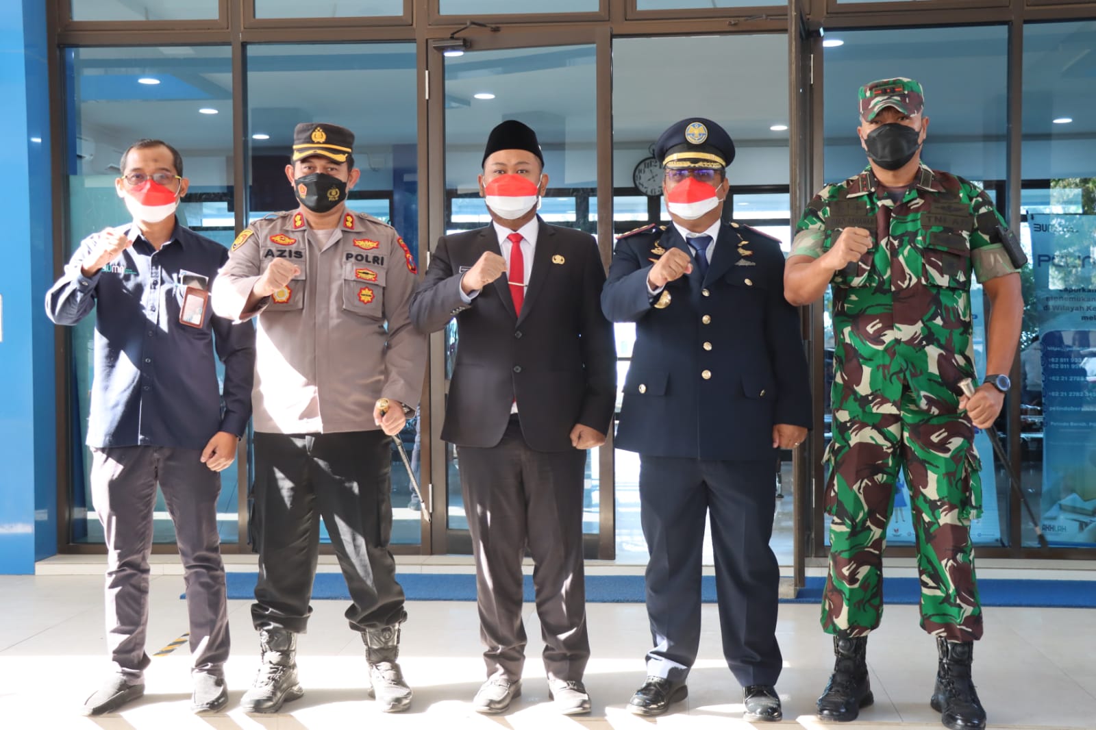 Kapolres Bareng Forkopimda Gresik Hadiri Upacara Hari Perhubungan ke-52 di Pelabuhan