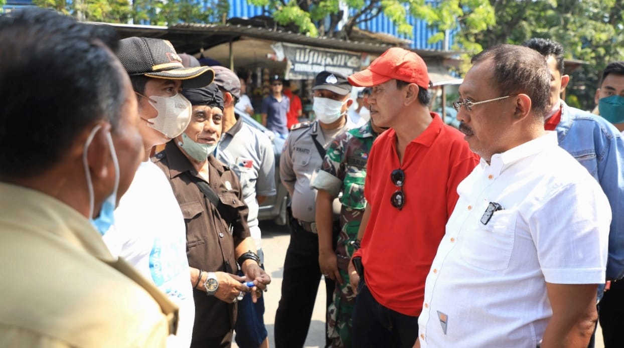 Hindari Sekat Antarwarga, Wawali Surabaya Imbau Portal Antarkampung Kembali Dibuka