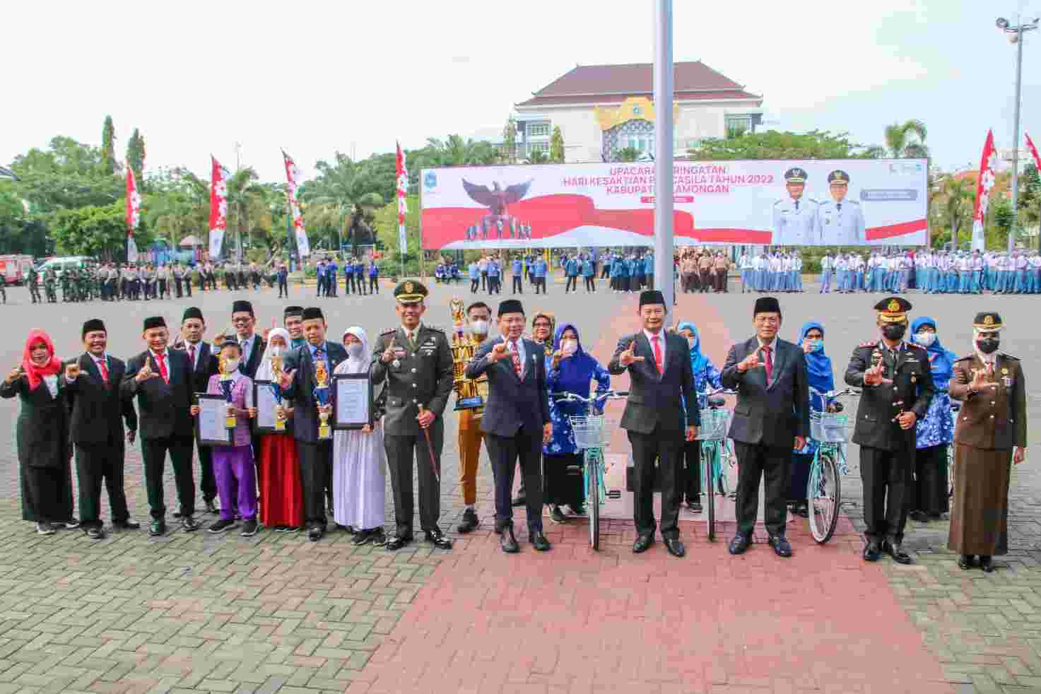 Generasi Muda Berprestasi Lamongan Terima Penghargaan Nasional