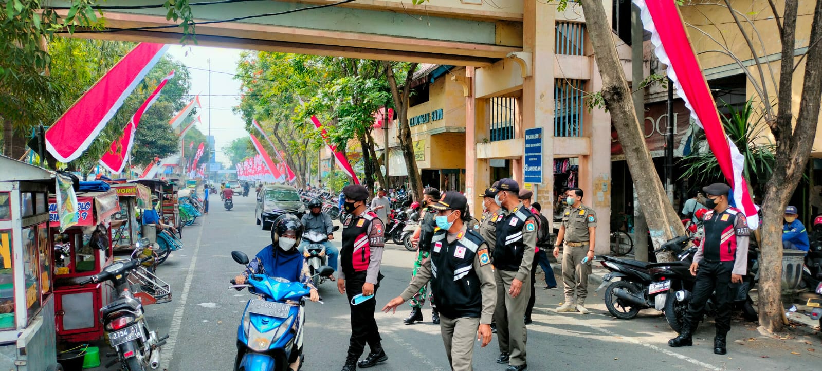 Personel Gabungan Tekan Penyebaran Covid-19 di Lamongan