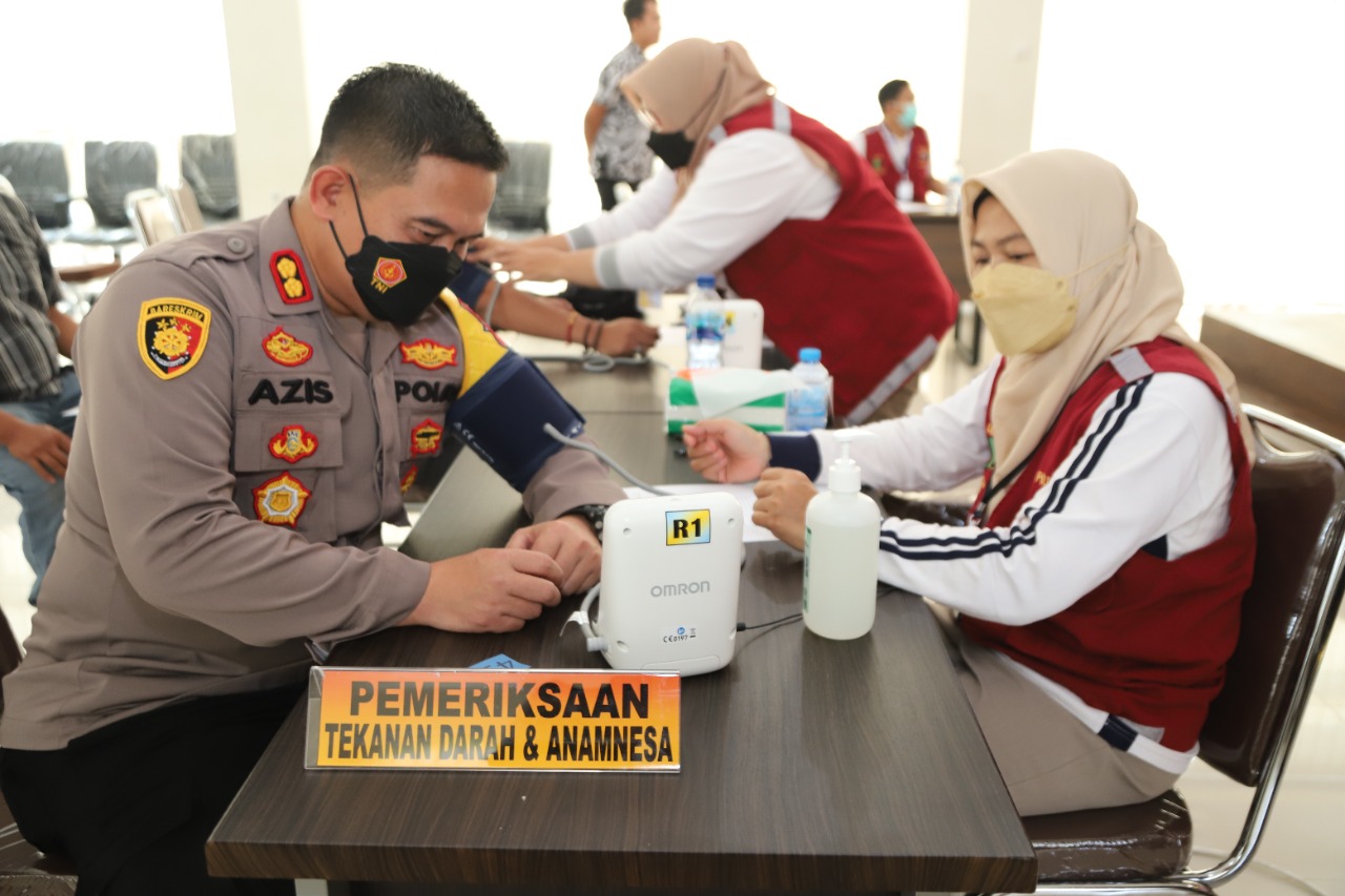 Kapolres Gresik dan Anggota Jalani Pemeriksaan Kesehatan Berkala